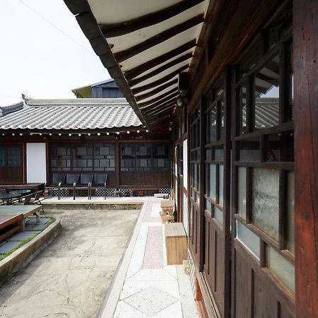 Bonghwangjae Hanok Guesthouse Gongju Exterior foto